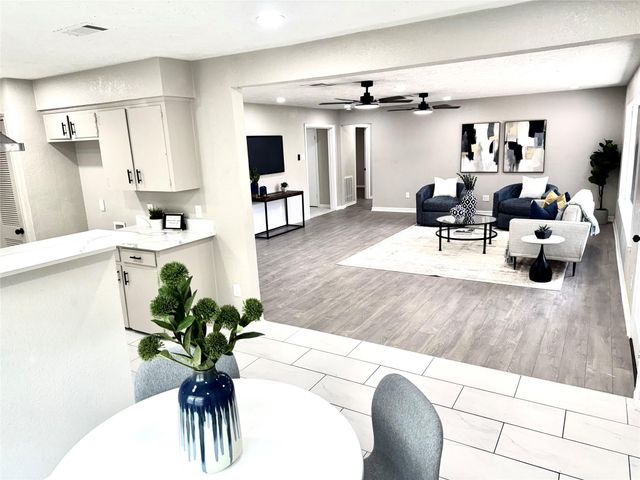 1211 Shorewood Drive, Seabrook, TX 77586