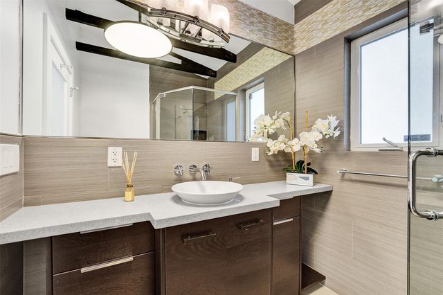 1701 NE 40th Street, Oakland Park, FL 33334