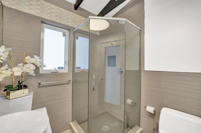 1701 NE 40th Street, Oakland Park, FL 33334