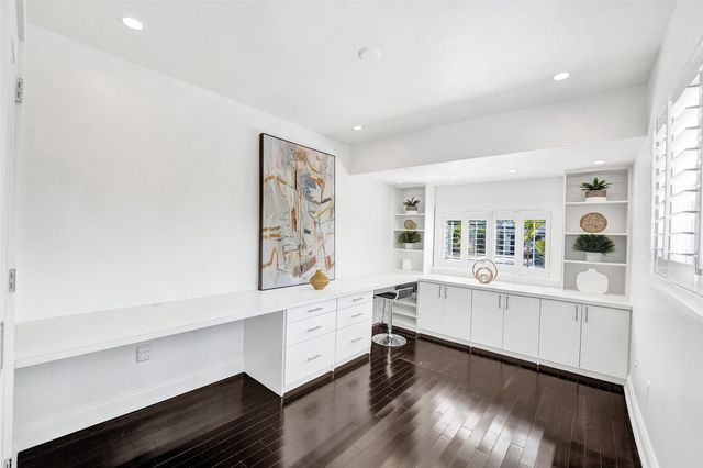 1701 NE 40th Street, Oakland Park, FL 33334