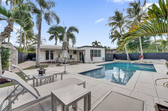 1701 NE 40th Street, Oakland Park, FL 33334