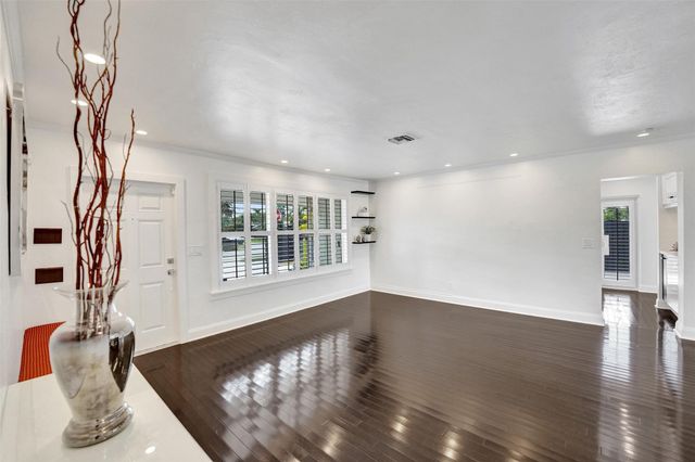 1701 NE 40th Street, Oakland Park, FL 33334