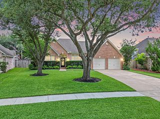 6723 Springcrest Drive, Sugar Land, TX 77479