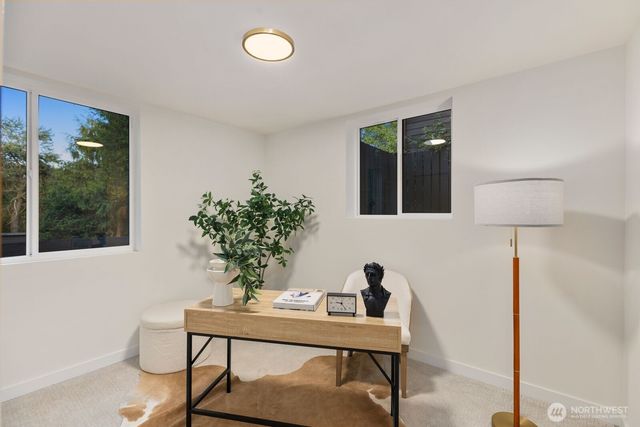 8216 Interlake Avenue N, Seattle, WA 98103