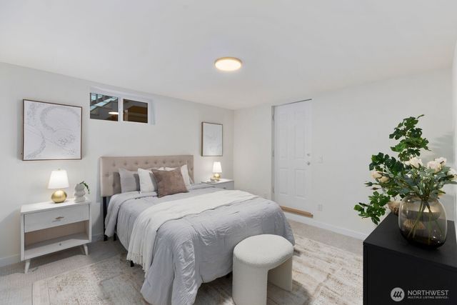 8216 Interlake Avenue N, Seattle, WA 98103