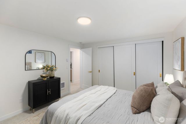 8216 Interlake Avenue N, Seattle, WA 98103