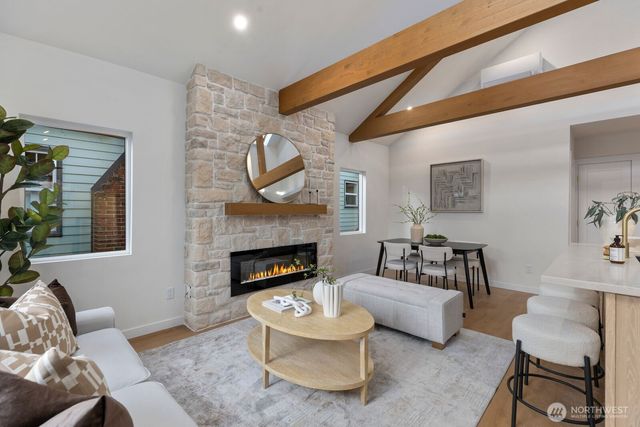 8216 Interlake Avenue N, Seattle, WA 98103