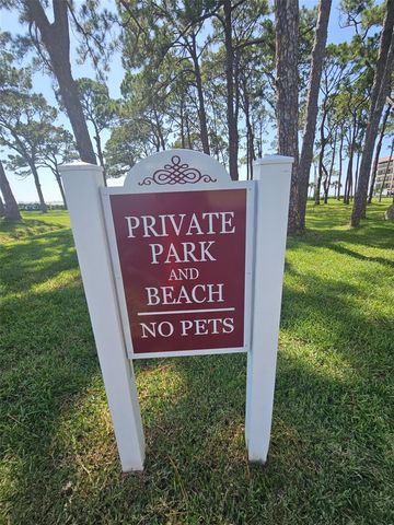 2700 BAYSHORE BOULEVARD 2B, Dunedin, FL 34698