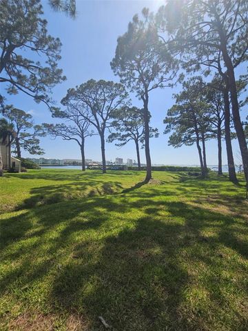 2700 BAYSHORE BOULEVARD 2B, Dunedin, FL 34698