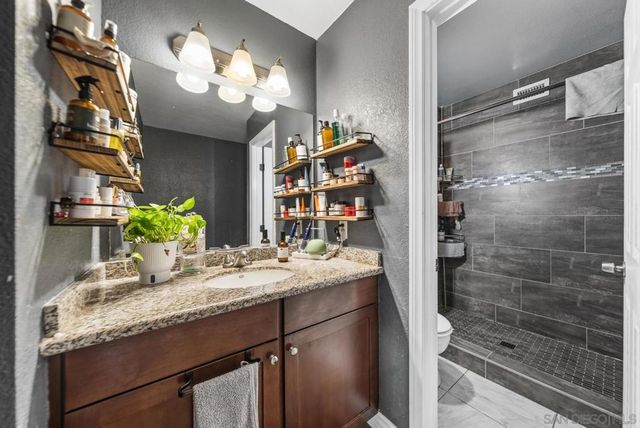 1104 Hoover St, Escondido, CA 92027