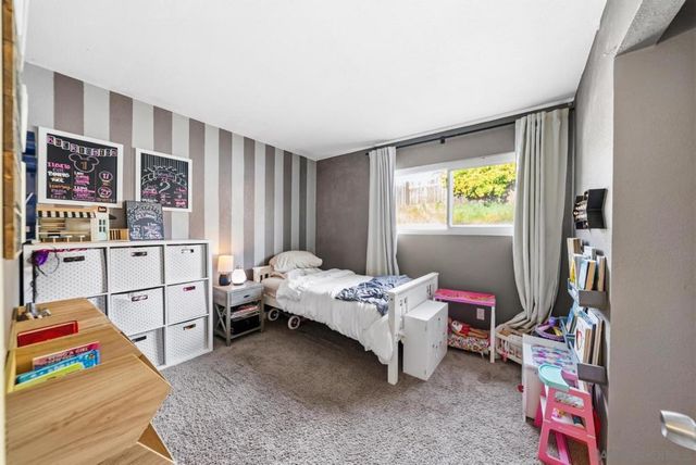 1104 Hoover St, Escondido, CA 92027