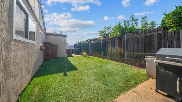 1104 Hoover St, Escondido, CA 92027