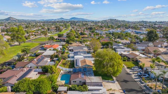 1104 Hoover St, Escondido, CA 92027