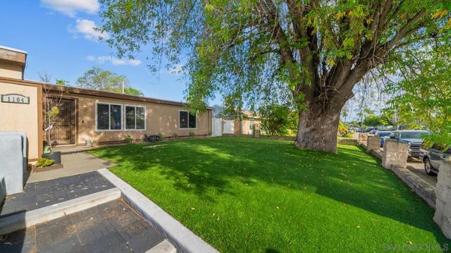 1104 Hoover St, Escondido, CA 92027