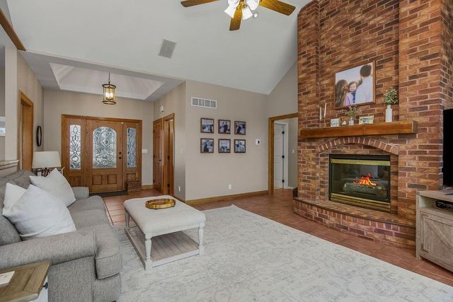 4852 Black Swan Drive, Shawnee, KS 66216
