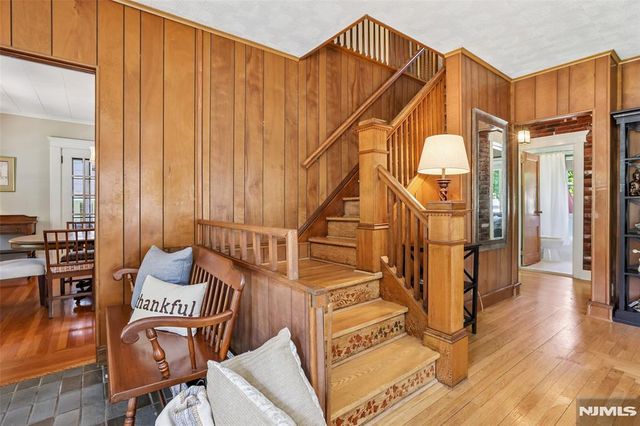 29 Fairlawn Street, Ho-ho-kus, NJ 07423