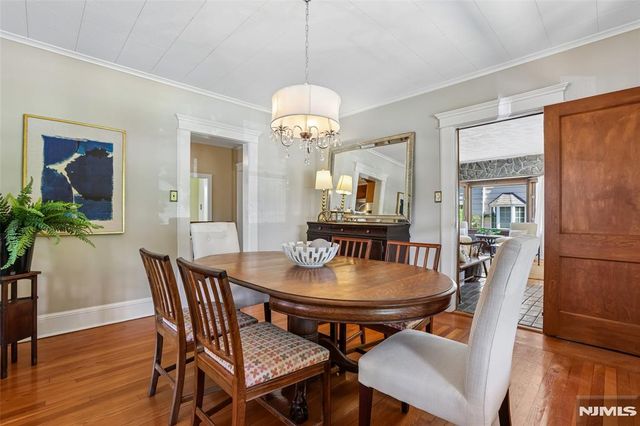 29 Fairlawn Street, Ho-ho-kus, NJ 07423