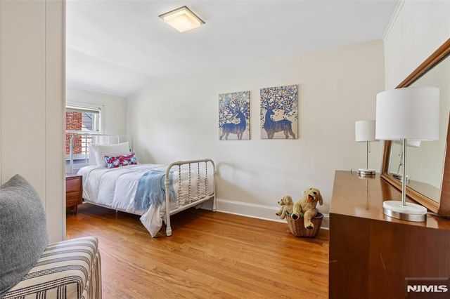 29 Fairlawn Street, Ho-ho-kus, NJ 07423
