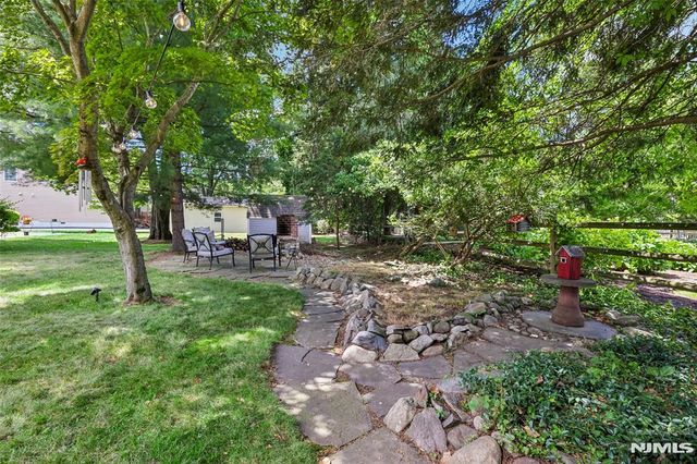 29 Fairlawn Street, Ho-ho-kus, NJ 07423