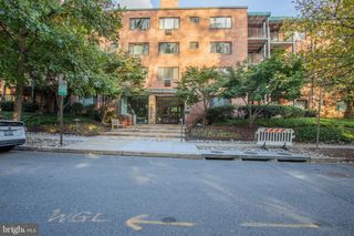 2325 42nd St NW Apt 312, Washington, DC 20007
