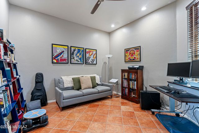 11770 N Copper Ridge Place, Tucson, AZ 85737