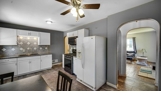 3315 Edison Street, Lake Station, IN 46405