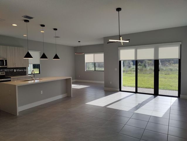 5860 AGOSTINO WAY 5860, Ave Maria, FL 34142