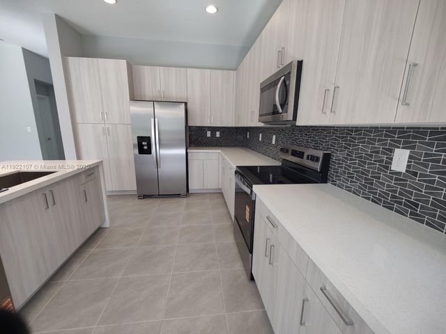 5860 AGOSTINO WAY 5860, Ave Maria, FL 34142