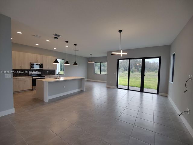 5860 AGOSTINO WAY 5860, Ave Maria, FL 34142