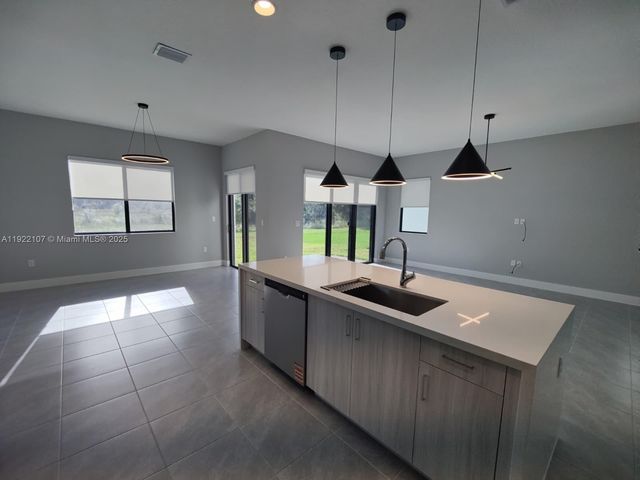 5860 AGOSTINO WAY 5860, Ave Maria, FL 34142