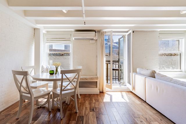 33 Commercial Wharf 33, Boston, MA 02110