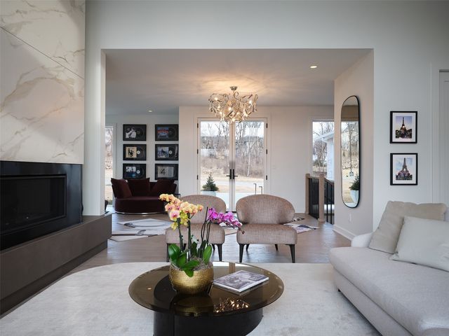 1129 S Wilder Place, West Des Moines, IA 50266