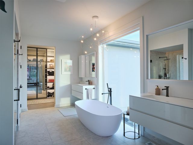 1129 S Wilder Place, West Des Moines, IA 50266