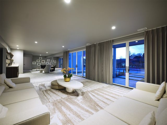 1129 S Wilder Place, West Des Moines, IA 50266