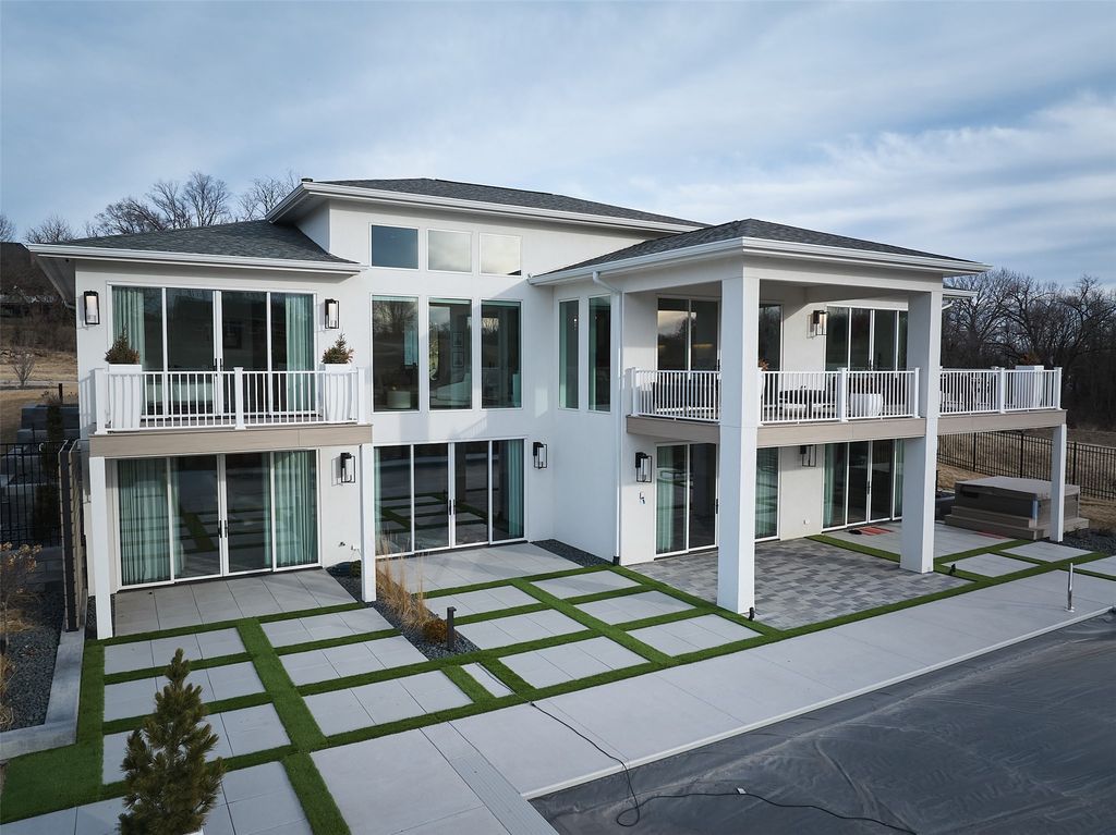 1129 S Wilder Place, West Des Moines, IA 50266