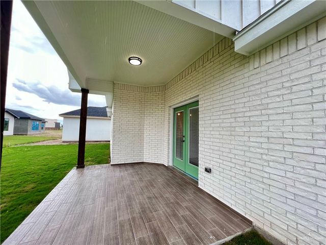 2713 E Bvlgari Drive, Edinburg, TX 78542