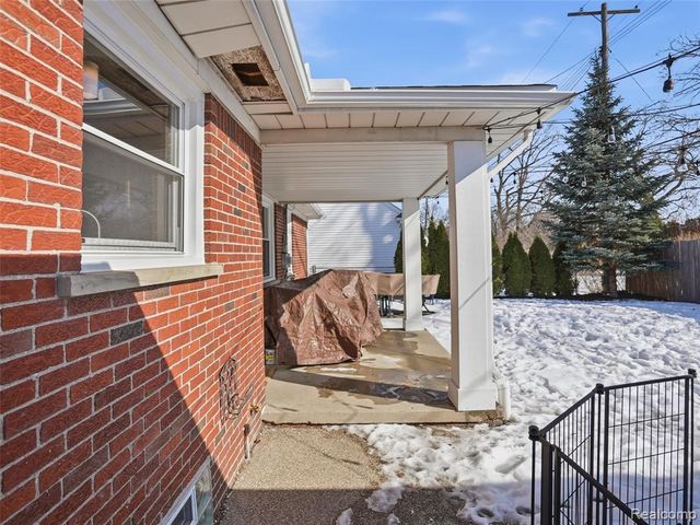 3933 Amherst Road, Royal Oak, MI 48073