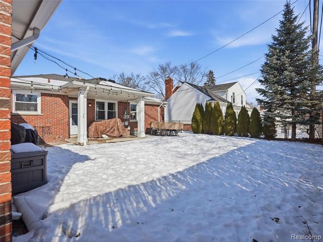 3933 Amherst Road, Royal Oak, MI 48073