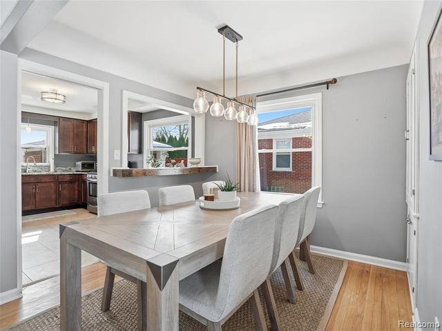 3933 Amherst Road, Royal Oak, MI 48073