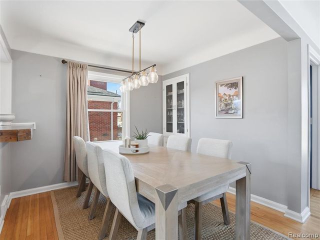 3933 Amherst Road, Royal Oak, MI 48073