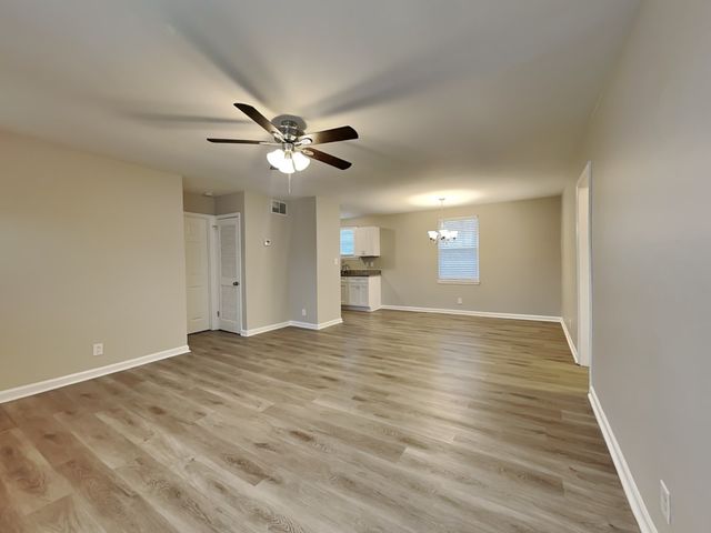 213 Walnut Crest Dr, Gallatin, TN 37066