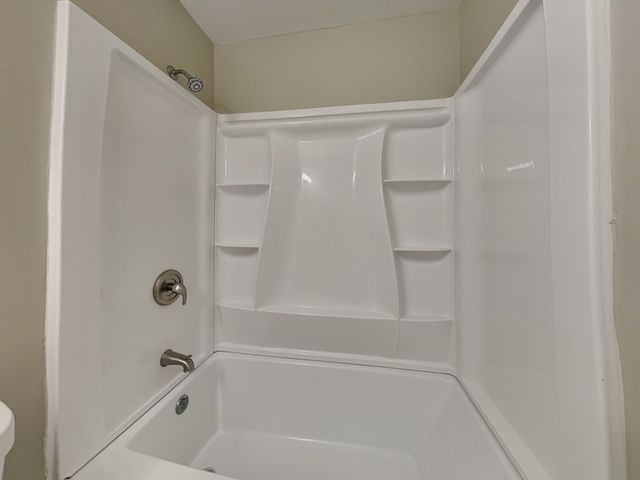 213 Walnut Crest Dr, Gallatin, TN 37066