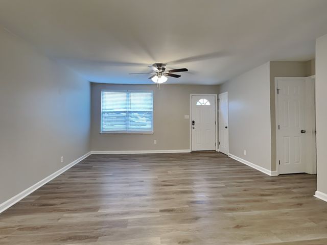 213 Walnut Crest Dr, Gallatin, TN 37066