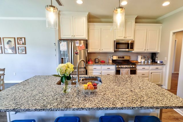 108 Asbury Park Dr, Dothan, AL 36301