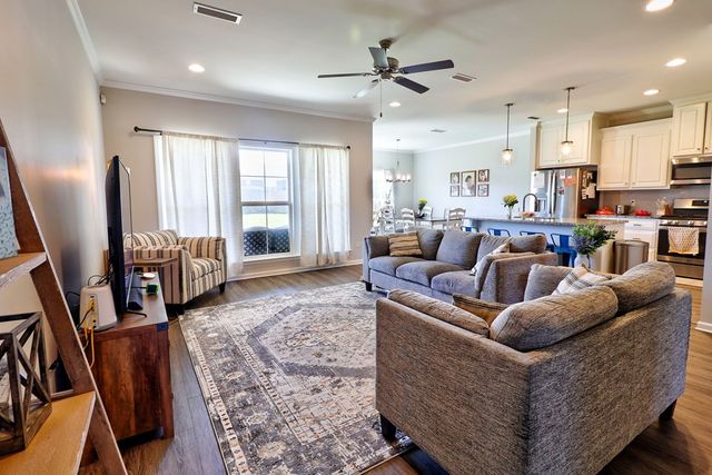 108 Asbury Park Dr, Dothan, AL 36301