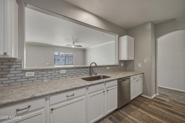 955 E KNOX Road 213, Chandler, AZ 85225