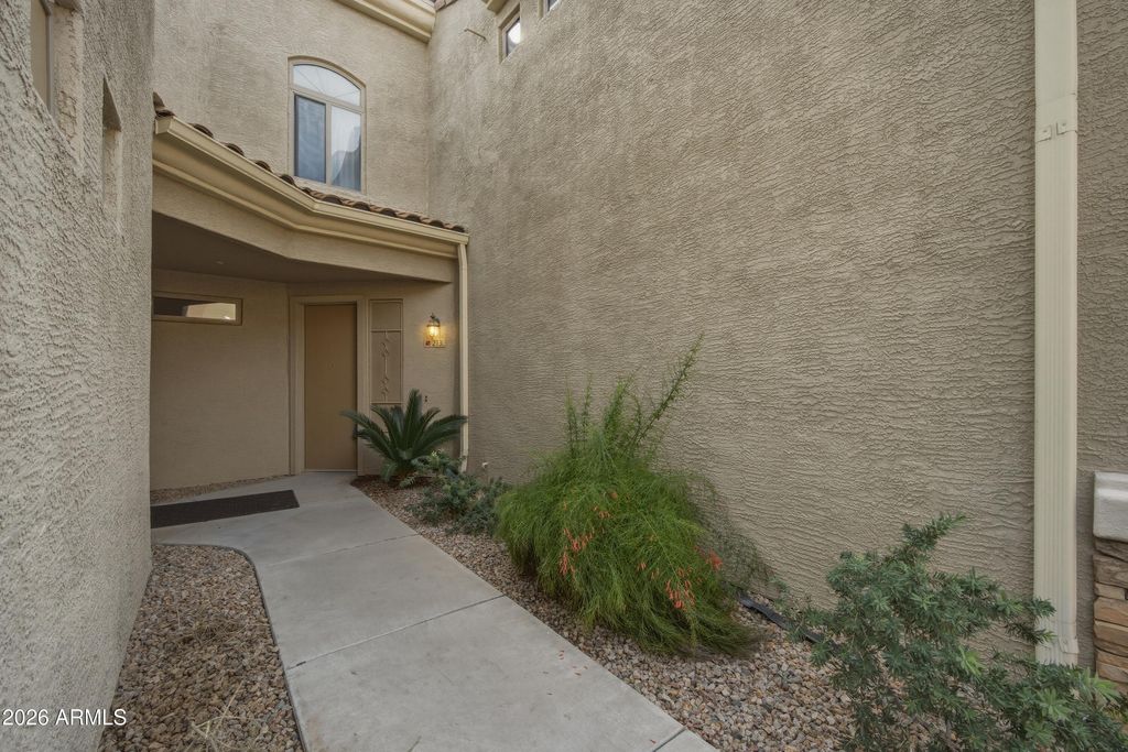 955 E KNOX Road 213, Chandler, AZ 85225