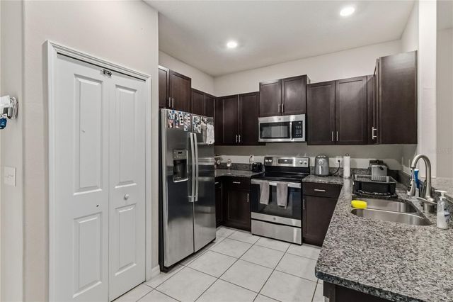 9622 PEMBROOKE PINES DRIVE, Sun City Center, FL 33573