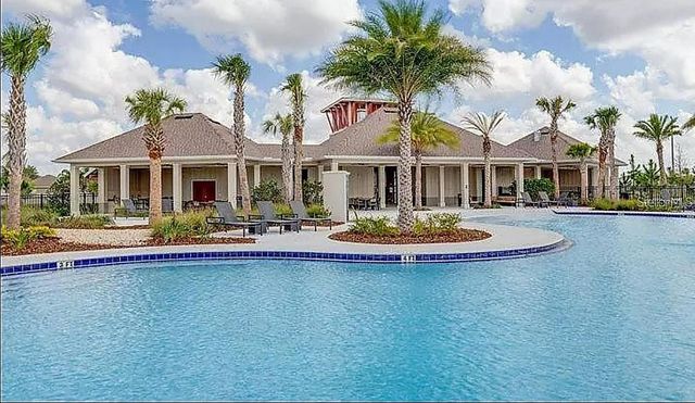 9622 PEMBROOKE PINES DRIVE, Sun City Center, FL 33573