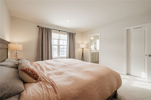 271 Longleaf Lane, Walworth, NY 14568